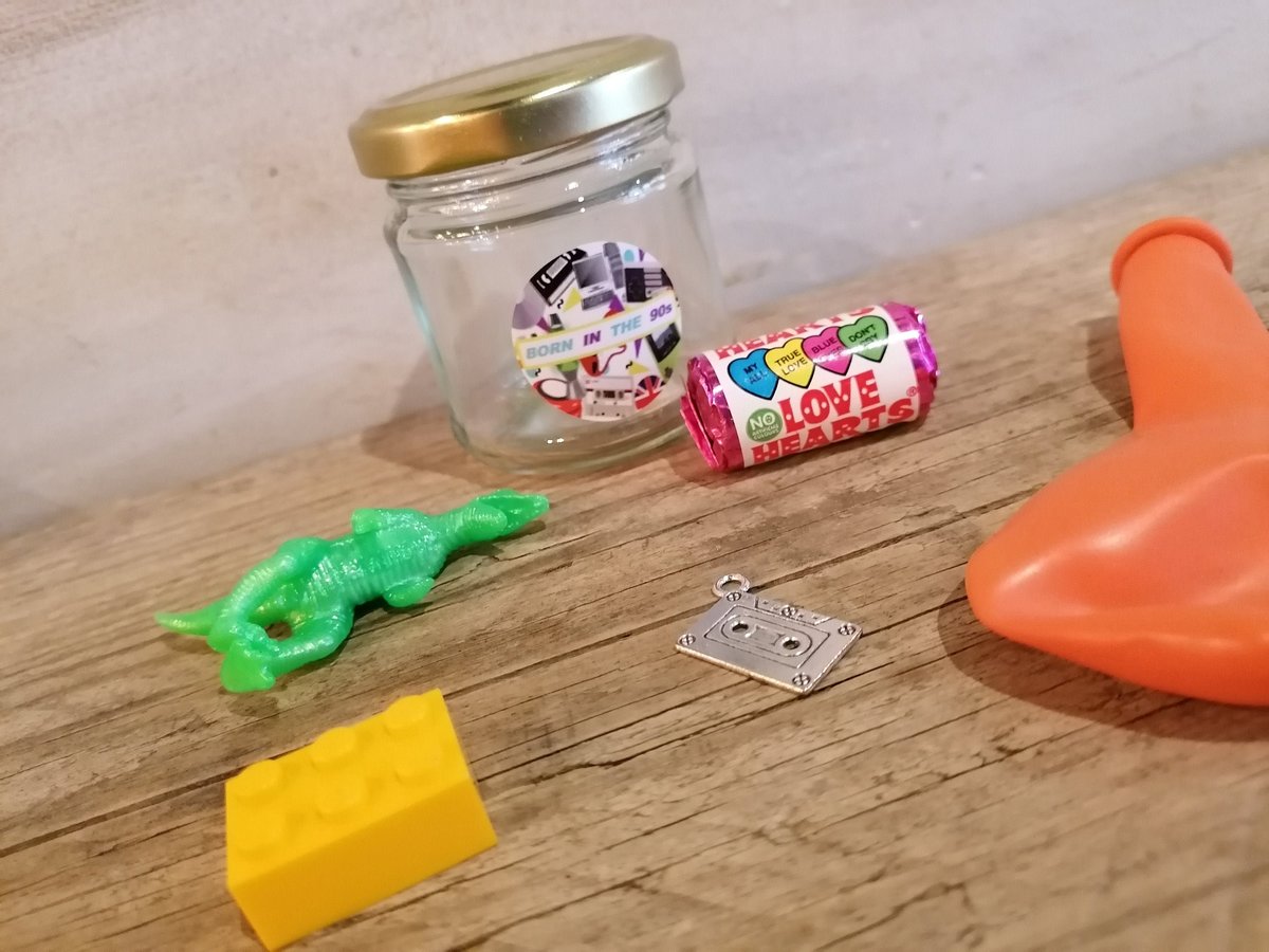Born in the 90s Kit Retro Gift Nineties Birthday Kit Party Favor Bags Building Blocks, Cassette Tape, Dinosaur, Love Hearts, Balloons Gift