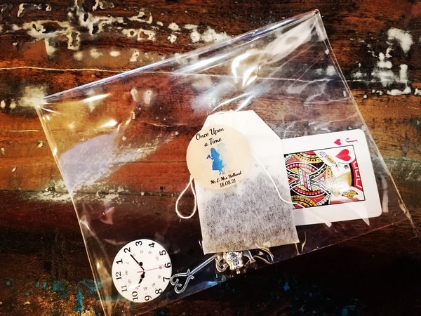 Alice in Wonderland Bag Kit Mad Hatter Perfect Birthday Gift, Wedding Favor Favour, Fairytale Themed Wedding Gift Party Bags Wonderland