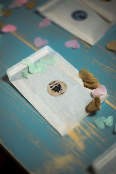 Coat of Arms Confetti Castle Wedding Decor Wedding Gift, Medevil Rustic Wedding Favours Favors Mr and Mrs biodegradable Personalised Custom